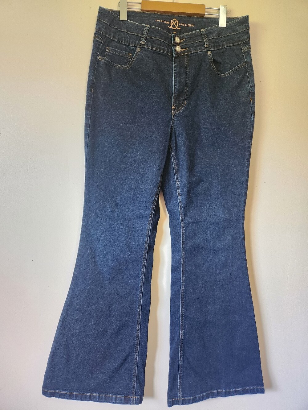 Love & Legend Dark Wash Double Button Flare Jeans Size 14 EUC Western Festival